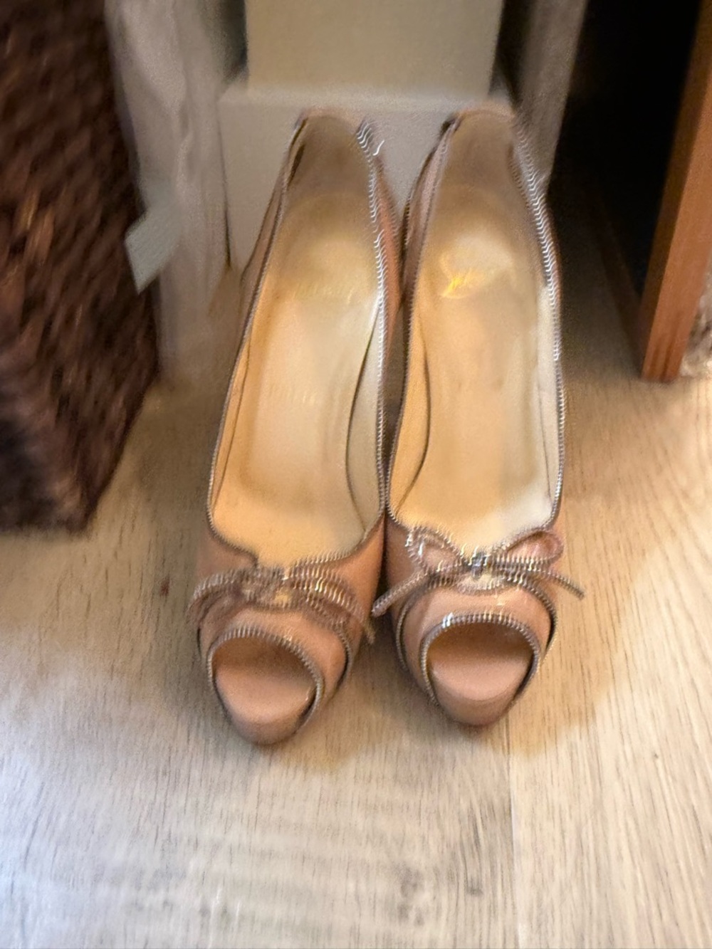 Christian Louboutin - Picture 2 of 2